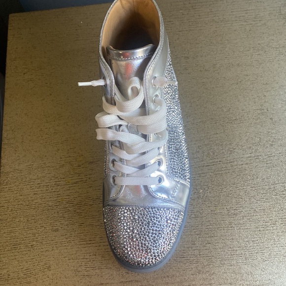 Louboutin Sneakers with crystals - Picture 2 of 5